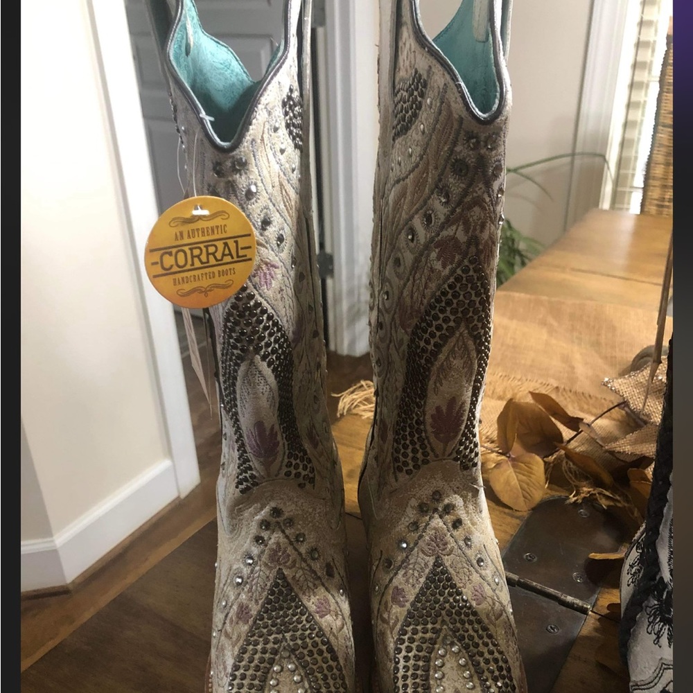Beautiful Corral Boots. Never worn. Lots of detail to these!  Size 7.